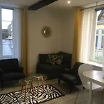 Au Coeur Des Remparts